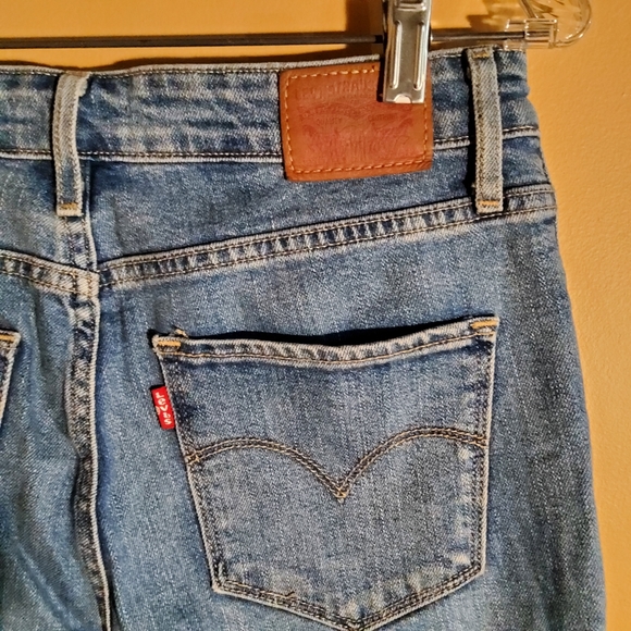 Levi's 721 High Rise Skinny Red Tab Jeans - Picture 6 of 6